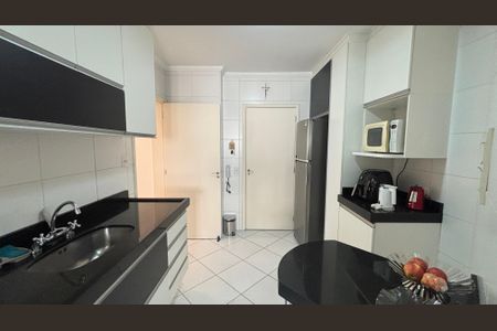 Apartamento à venda com 97m², 2 quartos e 3 vagasCozinha