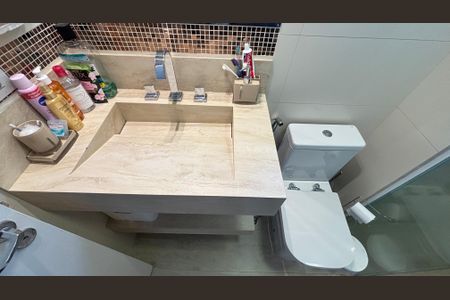 Apartamento à venda com 97m², 2 quartos e 3 vagasBanheiro da Suíte