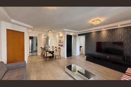 Apartamento à venda com 97m², 2 quartos e 3 vagasSala