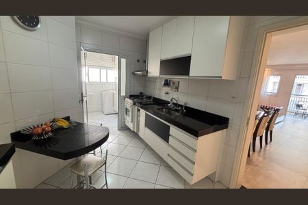 Apartamento à venda com 97m², 2 quartos e 3 vagasCozinha