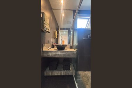 Apartamento à venda com 97m², 2 quartos e 3 vagasBanheiro Social