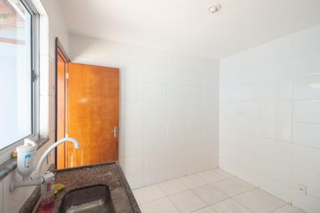 Casa para alugar com 75m², 2 quartos e 1 vaga Casa para alugar com 75m², 2 quartos e 1 vagaCozinha