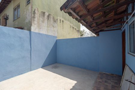 Casa para alugar com 75m², 2 quartos e 1 vaga Casa para alugar com 75m², 2 quartos e 1 vagaVaranda