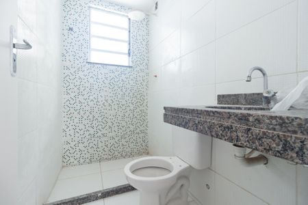 Casa para alugar com 75m², 2 quartos e 1 vaga Casa para alugar com 75m², 2 quartos e 1 vagaBanheiro 2