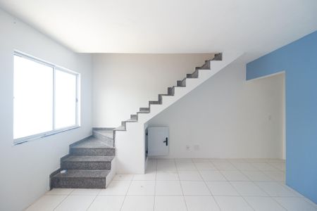 Casa para alugar com 75m², 2 quartos e 1 vaga Casa para alugar com 75m², 2 quartos e 1 vagaSala