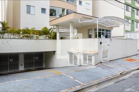 Apartamento para alugar com 55m², 2 quartos e 1 vaga Apartamento para alugar com 55m², 2 quartos e 1 vagaFachada