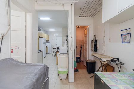 Apartamento à venda com 132m², 3 quartos e 1 vagaÁrea de Serviço