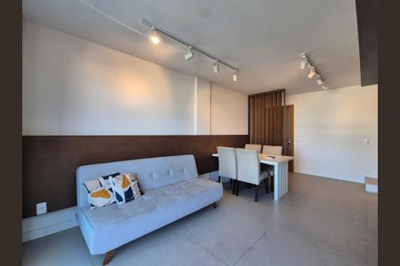 Sala de apartamento para alugar com 1 quarto, 81m² em Recreio dos Bandeirantes, Rio de Janeiro