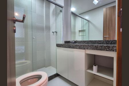 Apartamento para alugar com 81m², 1 quarto e 2 vagas Apartamento para alugar com 81m², 1 quarto e 2 vagasBanheiro da Suíte
