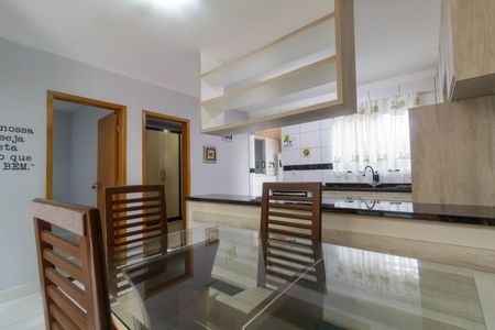 Apartamento à venda com 56m², 2 quartos e 1 vaga Apartamento à venda com 56m², 2 quartos e 1 vagaSala