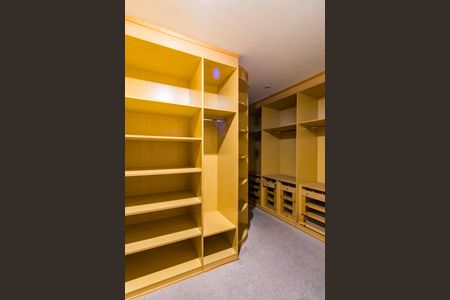 Apartamento para alugar com 676m², 4 quartos e 4 vagas Apartamento para alugar com 676m², 4 quartos e 4 vagasSuíte 4