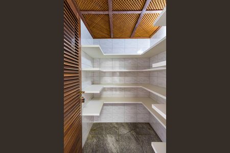 Apartamento para alugar com 676m², 4 quartos e 4 vagas Apartamento para alugar com 676m², 4 quartos e 4 vagasDespensa