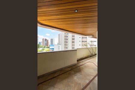 Apartamento para alugar com 676m², 4 quartos e 4 vagas Apartamento para alugar com 676m², 4 quartos e 4 vagasSacada