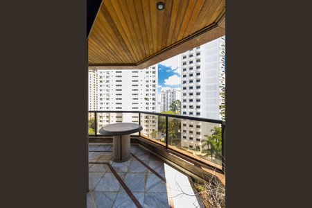 Apartamento para alugar com 676m², 4 quartos e 4 vagas Apartamento para alugar com 676m², 4 quartos e 4 vagasSuíte 4 Vista