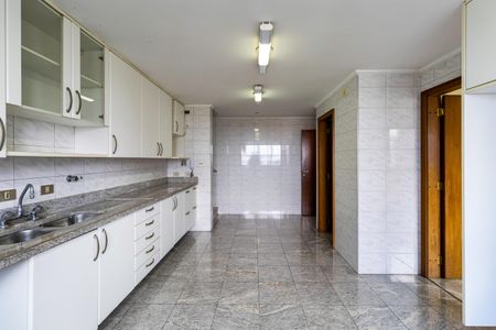 Apartamento para alugar com 676m², 4 quartos e 4 vagas Apartamento para alugar com 676m², 4 quartos e 4 vagasCozinha