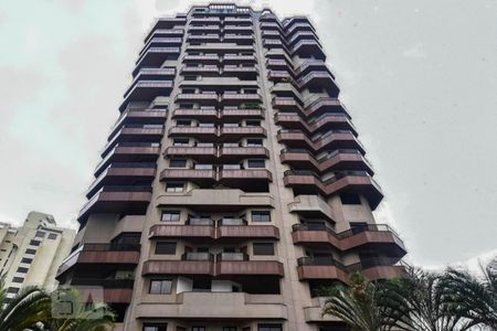 Apartamento para alugar com 676m², 4 quartos e 4 vagas Apartamento para alugar com 676m², 4 quartos e 4 vagasFachada