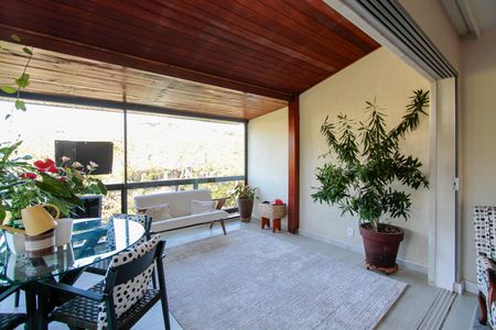 Varanda de apartamento à venda com 4 quartos, 360m² em Barra da Tijuca, Rio de Janeiro