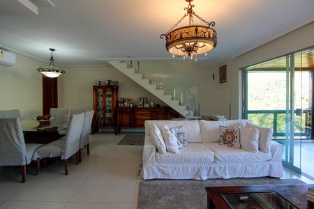 Apartamento à venda com 360m², 4 quartos e 2 vagasSala