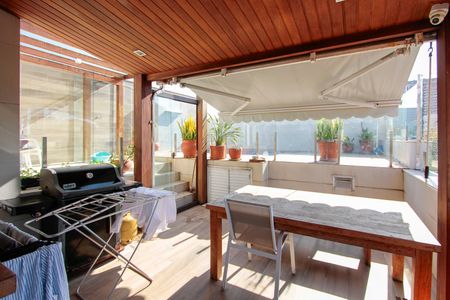 Apartamento à venda com 360m², 4 quartos e 2 vagasÁrea comum