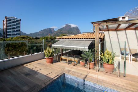 Apartamento à venda com 360m², 4 quartos e 2 vagasÁrea comum