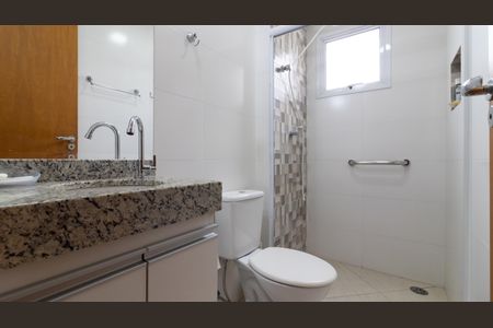 Apartamento à venda com 45m², 2 quartos e sem vaga Apartamento à venda com 45m², 2 quartos e sem vagaBanheiro Social
