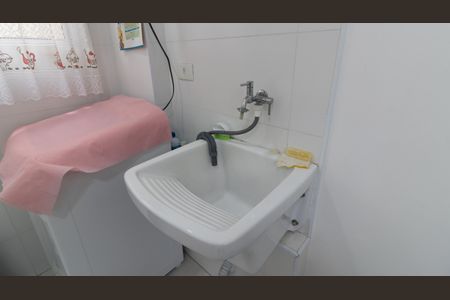 Apartamento à venda com 45m², 2 quartos e sem vaga Apartamento à venda com 45m², 2 quartos e sem vagaCozinha e Área de Serviço