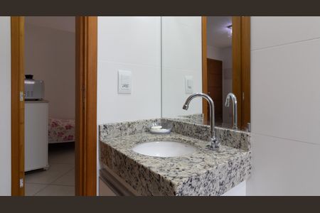 Apartamento à venda com 45m², 2 quartos e sem vaga Apartamento à venda com 45m², 2 quartos e sem vagaBanheiro Social