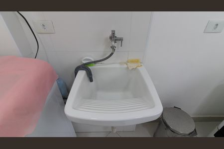 Apartamento à venda com 45m², 2 quartos e sem vaga Apartamento à venda com 45m², 2 quartos e sem vagaCozinha e Área de Serviço