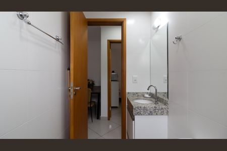 Apartamento à venda com 45m², 2 quartos e sem vaga Apartamento à venda com 45m², 2 quartos e sem vagaBanheiro Social