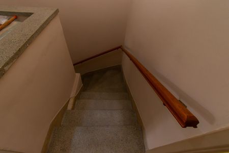 Casa de condomínio à venda com 125m², 2 quartos e 2 vagasEscada