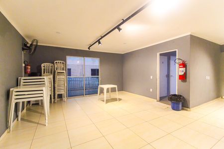 Apartamento para alugar com 39m², 2 quartos e 1 vagaÁrea Comum - Salão de Festas