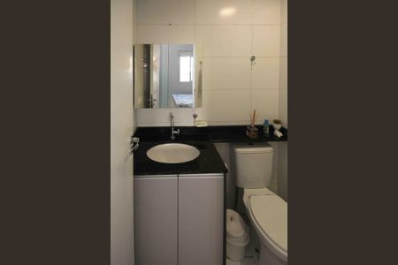 Apartamento à venda com 31m², 1 quarto e sem vaga Apartamento à venda com 31m², 1 quarto e sem vagaBanheiro da Suíte