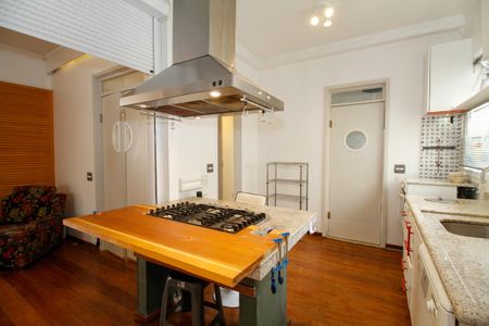 Apartamento para alugar com 158m², 3 quartos e 2 vagasCozinha