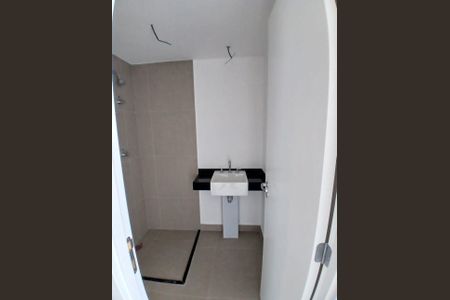 Banheiro  de kitnet/studio à venda com 1 quarto, 24m² em Brooklin, São Paulo