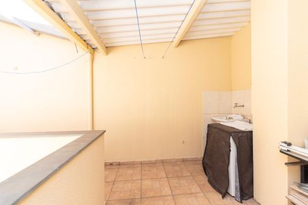 Casa à venda com 110m², 2 quartos e 1 vagaÁrea de Serviço