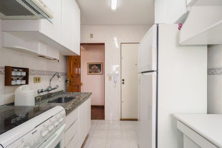 Apartamento para alugar com 84m², 2 quartos e 2 vagasCozinha