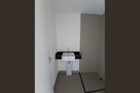 Banheiro de kitnet/studio à venda com 1 quarto, 17m² em Santo Amaro, São Paulo