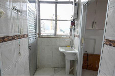 Apartamento à venda com 61m², 2 quartos e 1 vagaÁrea de Serviço