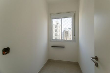 Apartamento à venda com 153m², 3 quartos e 3 vagas Apartamento à venda com 153m², 3 quartos e 3 vagasQuarto de Serviço