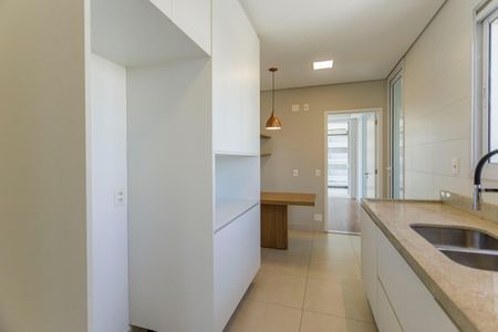 Apartamento à venda com 153m², 3 quartos e 3 vagas Apartamento à venda com 153m², 3 quartos e 3 vagasCozinha
