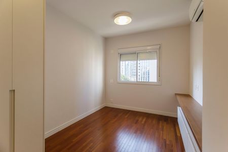 Apartamento à venda com 153m², 3 quartos e 3 vagas Apartamento à venda com 153m², 3 quartos e 3 vagasSuíte 2