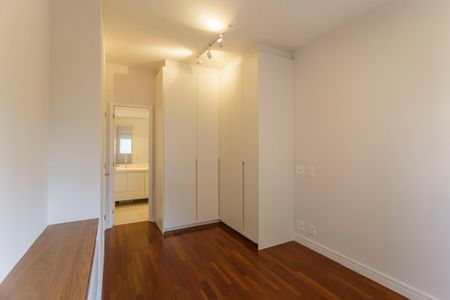 Apartamento à venda com 153m², 3 quartos e 3 vagas Apartamento à venda com 153m², 3 quartos e 3 vagasSuíte 2