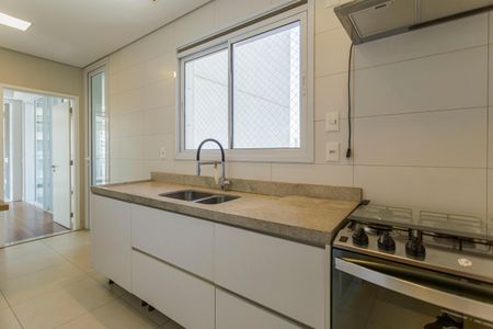 Apartamento à venda com 153m², 3 quartos e 3 vagas Apartamento à venda com 153m², 3 quartos e 3 vagasCozinha