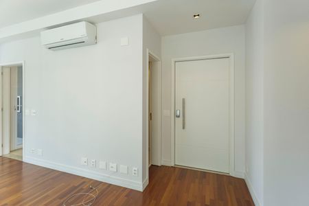 Apartamento à venda com 153m², 3 quartos e 3 vagas Apartamento à venda com 153m², 3 quartos e 3 vagasSala