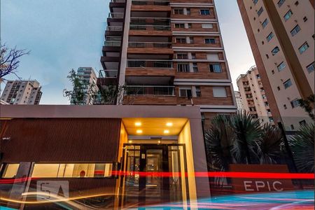 Apartamento à venda com 153m², 3 quartos e 3 vagas Apartamento à venda com 153m², 3 quartos e 3 vagasFachada