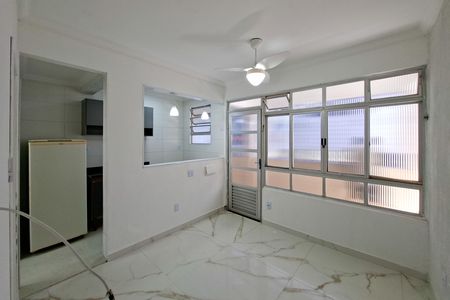 Sala de kitnet/studio para alugar com 1 quarto, 28m² em Aviação, Praia Grande