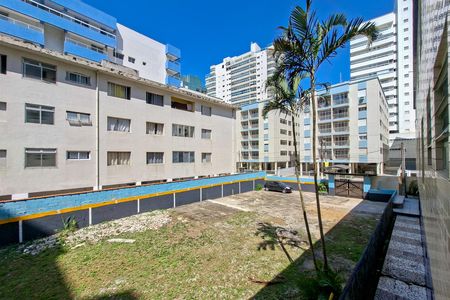 Studio para alugar com 28m², 1 quarto e 1 vaga Studio para alugar com 28m², 1 quarto e 1 vagaVista