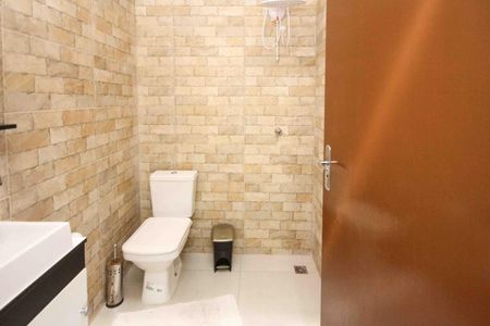 Casa à venda com 230m², 2 quartos e 3 vagasEspaço Gourmet - Banheiro