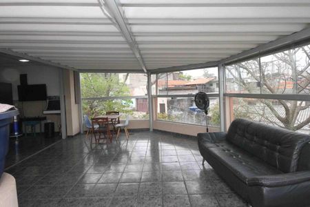 Casa à venda com 230m², 2 quartos e 3 vagasCobertura