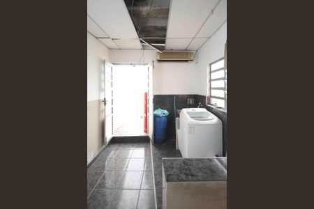 Casa à venda com 230m², 2 quartos e 3 vagasÁrea de Serviço